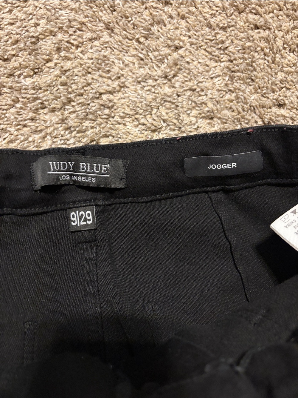 Judy Blue Women’s Jet Black Jogger Jeans 9/29 - Picture 4 of 10